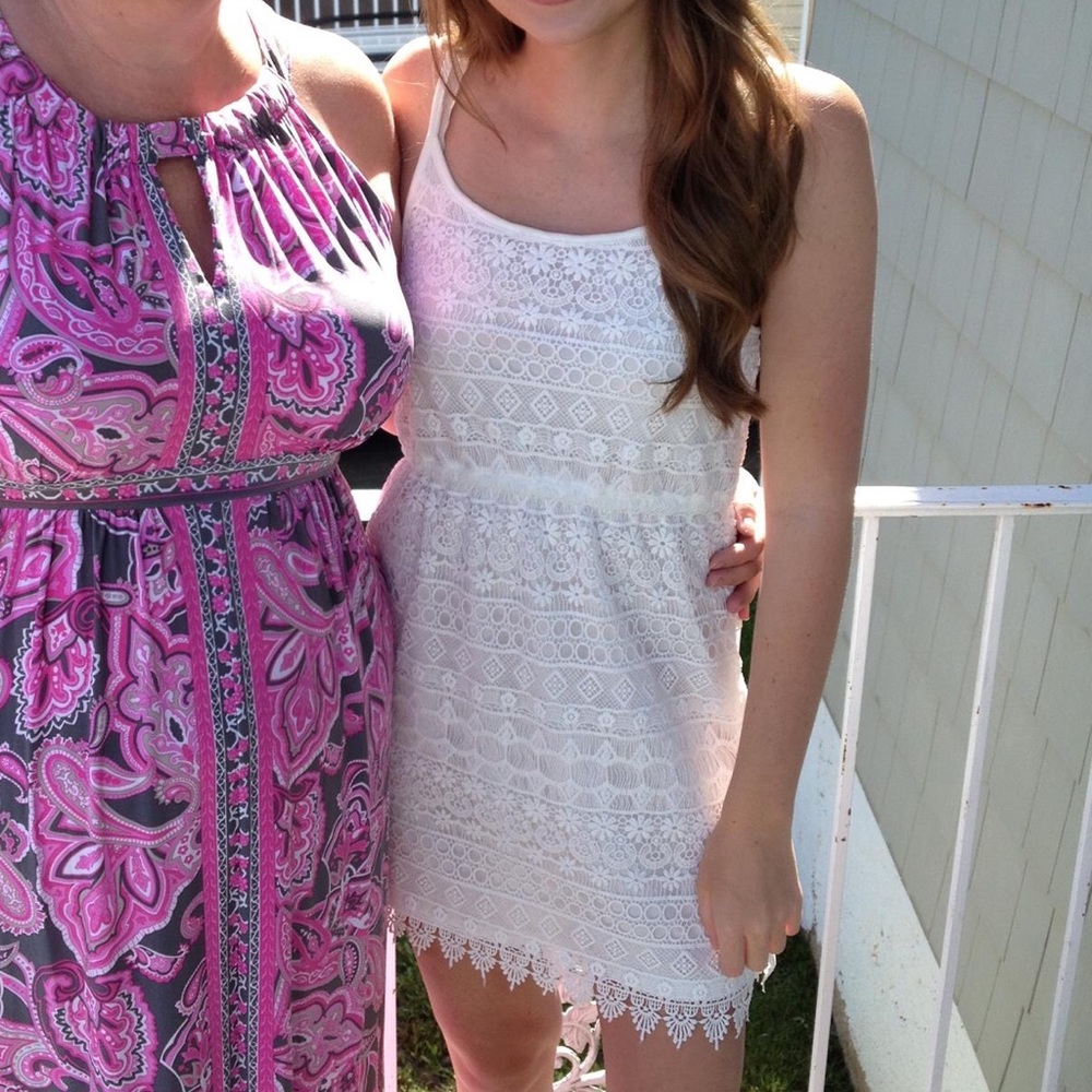 H&M WHITE LACE DRESS